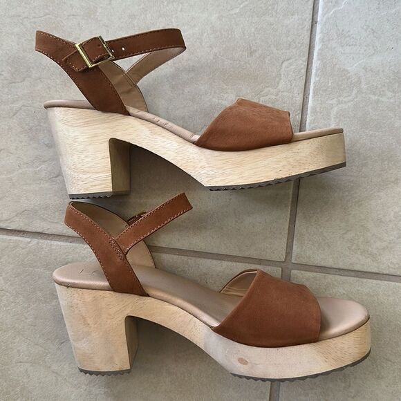 LOFT Wooden Platform Heel / Clog - Picture 3 of 6